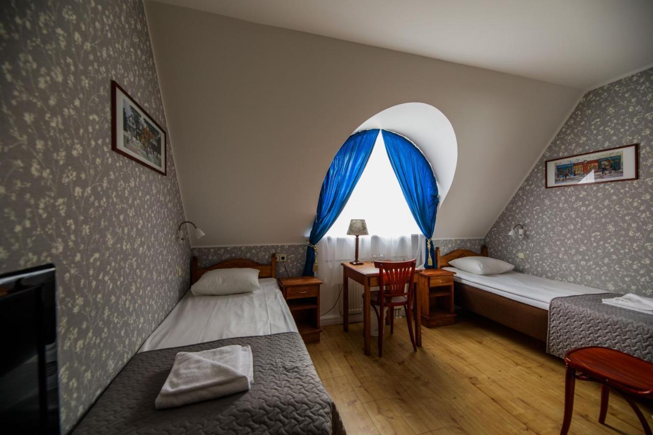 Saka Manor Hotel Luaran gambar