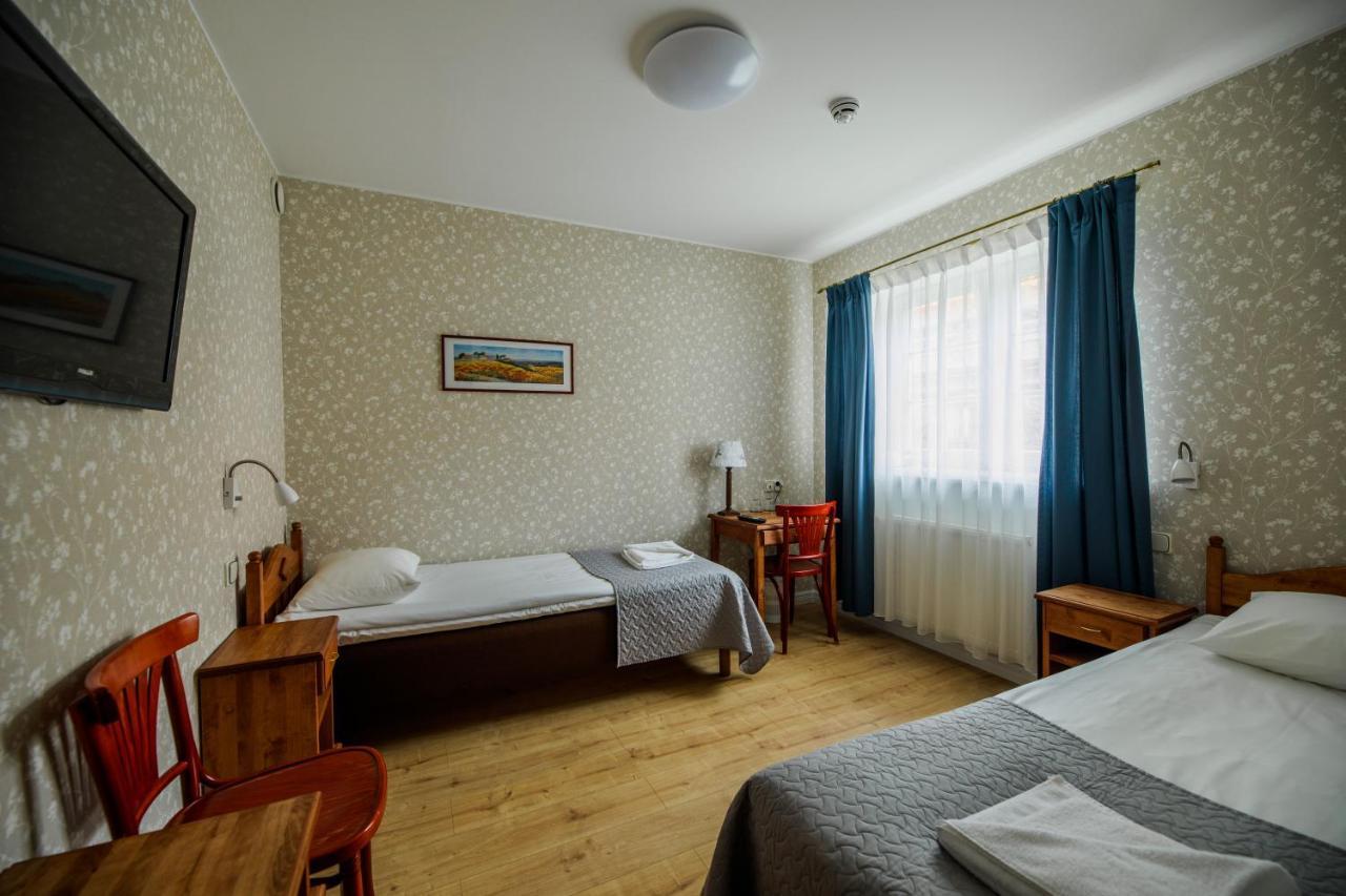 Saka Manor Hotel Luaran gambar