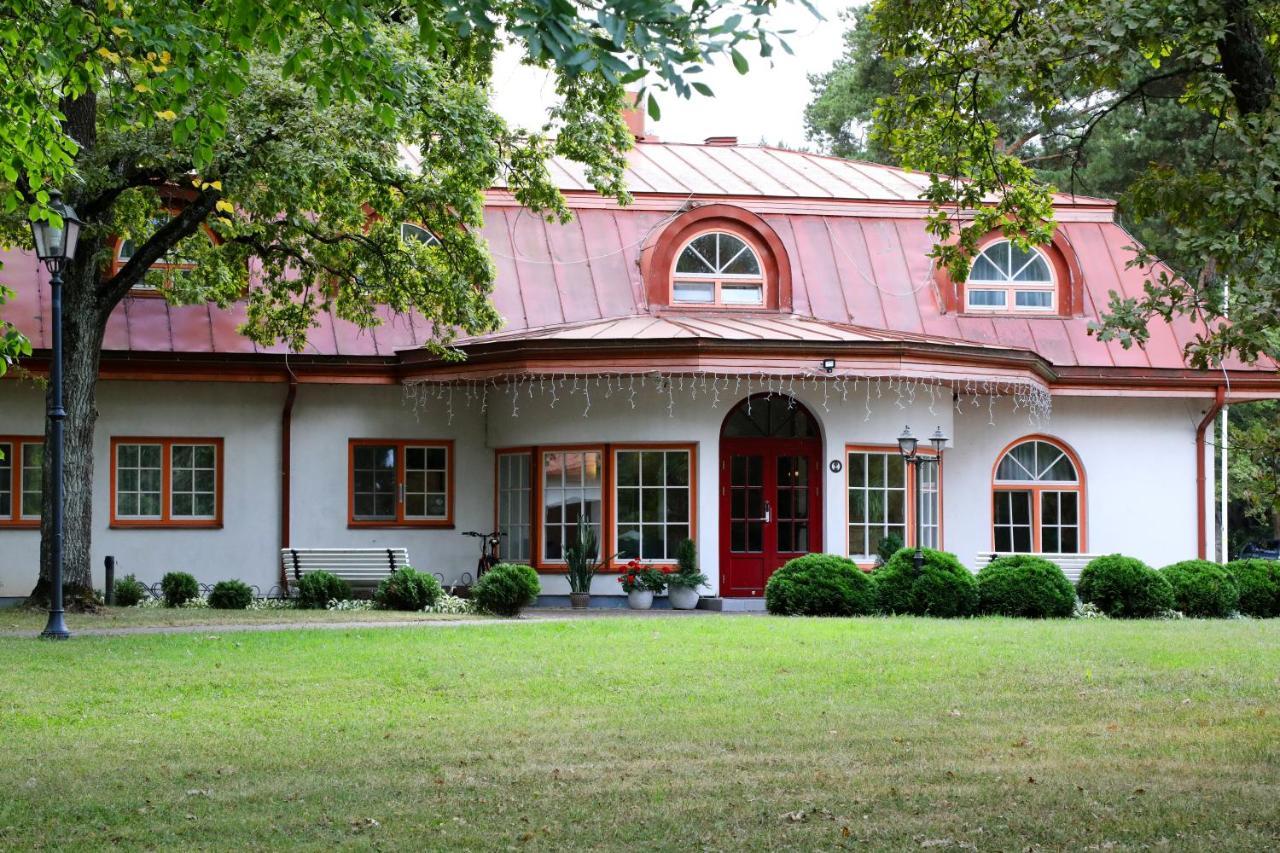 Saka Manor Hotel Luaran gambar